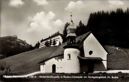 Ak Riezlern Mittelberg im Kleinwalsertal Vorarlberg, Mariendankkapelle, Hochgebirgsklinik Dr. Backer