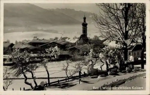 Ak Reit im Winkl Oberbayern, Teilansicht, Kirchturm, Wilder Kaiser, Winter