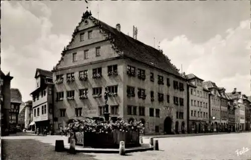 Ak Ansbach in Mittelfranken Bayern, Rathaus, Markgraf Georg Brunnen