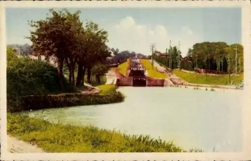 Ak Béziers Hérault, 9 Schleusen