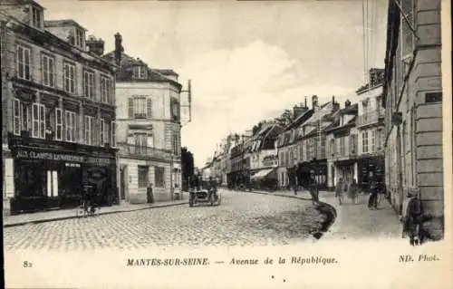 Ak Mantes sur Seine Yvelines, Avenue de la République