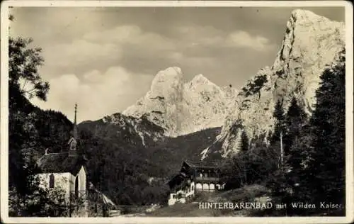 Ak Hinterbärenbad in Tirol, Teilansicht mit Wilden Kaiser, Kirche, Fachwerkhaus