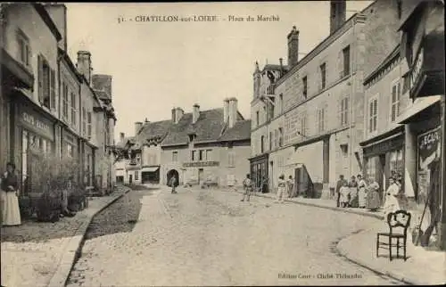 Ak Chatillon sur Loire Loiret, Place du Marché, Geschäfte