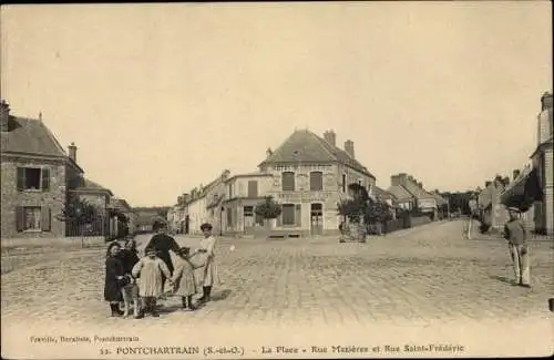 Ak Jouars-Pontchartrain Yvelines, La Place, Rue Mazieres et Rue Saint Frederic, Hotel
