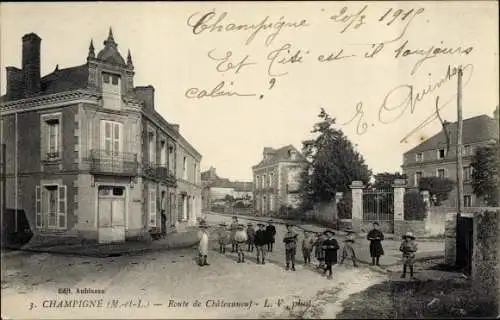 Ak Champigné Maine-et-Loire, Route de Chateauneuf