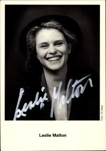 Ak Schauspielerin Leslie Malton, Portrait, Autogramm