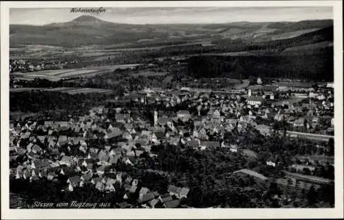 Ak Süssen Landkreis Göppingen, Blick auf den Ort, Hohenstaufen, Fliegeraufnahme