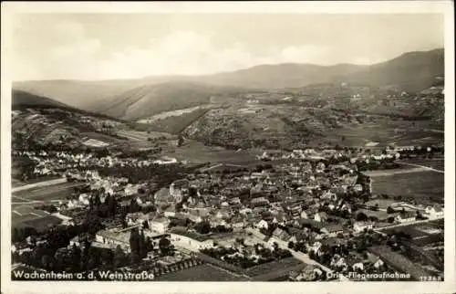 Ak Wachenheim an der Weinstraße Pfalz, Fliegeraufnahme