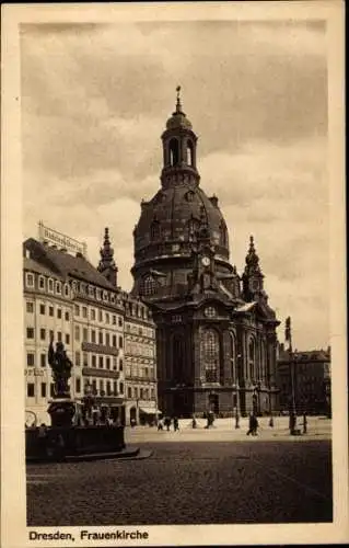 Ak Dresden Altstadt, Frauenkirche, Brunnen, Pfunds Molkerei, Richter & Berlin, Schuhwarenhändler