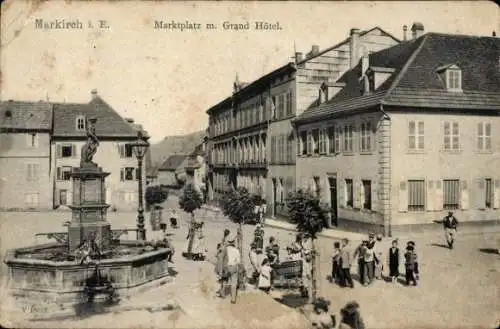 Ak Sainte Marie aux Mines Markirch Elsass Haut Rhin, Marktplatz, Grand Hotel, Brunnen