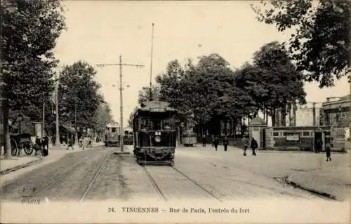 Ak Vincennes Val de Marne, Rue de Paris, Eingang zur Festung, Straßenbahn