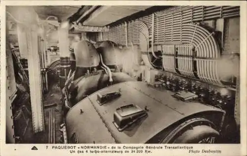 Ak Passagierschiff Normandie, CGT, Maschinenraum, Turbo-Generator