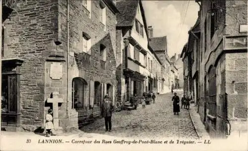 Ak Lannion Côtes d'Armor, Kreuzung Rues Geoffroy de Pont Blanc und Rue de Treguter