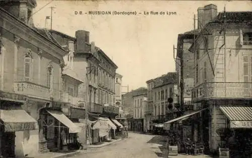 Ak Mussidan Dordogne, Rue de Lyon