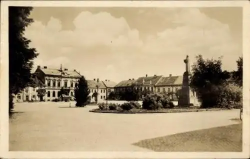 Ak Nechanice Nechanitz Region Königgrätz, Platz, Denkmal