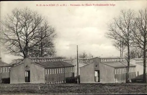 Ak Notre Dame de la Mère Yvelines, Gebäude der belgischen Berufsschule