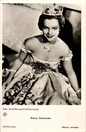 Ak Schauspielerin Romy Schneider, Portrait