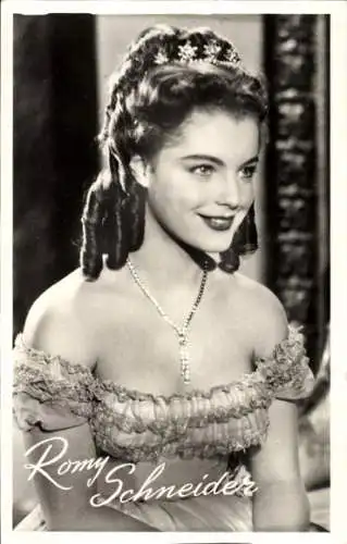 Ak Schauspielerin Romy Schneider, Portrait