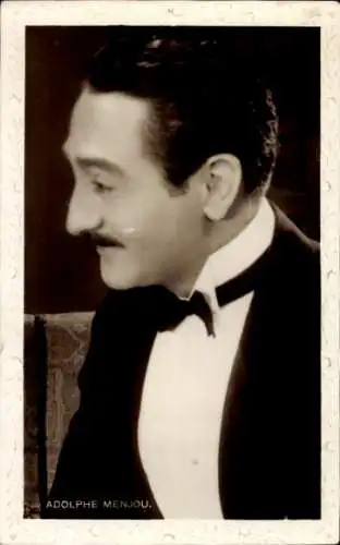 Ak Schauspieler Adolphe Menjou, Portrait im Profil