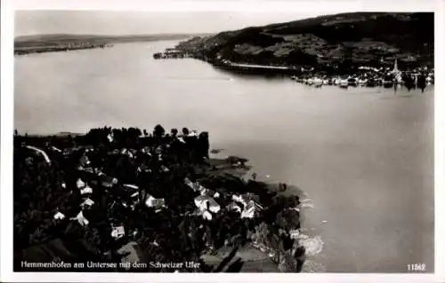 Ak Hemmenhofen Gaienhofen am Bodensee, Fliegeraufnahme mit dem Schweizer Ufer