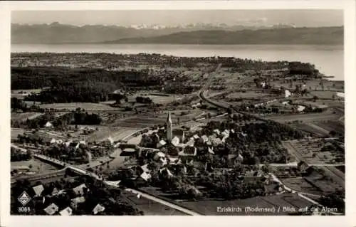 Ak Eriskirch Bodensee, Gesamtansicht, Alpen, Fliegeraufnahme