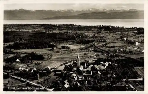 Ak Eriskirch Bodensee, Gesamtansicht, Alpen, Fliegeraufnahme