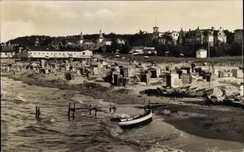 Ak Ostseebad Zinnowitz auf Usedom, Strand, Strandkörbe, Boot am Ufer