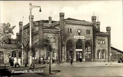 Ak Pasewalk in Mecklenburg Vorpommern, Bahnhof