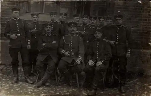 Foto Ak Kaliningrad Königsberg Ostpreußen, Deutsche Soldaten in Uniformen, I WK