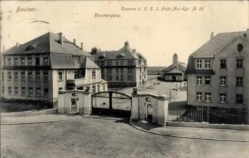 Ak Bautzen in der Lausitz, Kaserne des KS 2 Feld Artl Regt Nr 28, Haupteingang