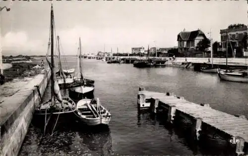 Ak Courseulles sur Mer Calvados, Hafen
