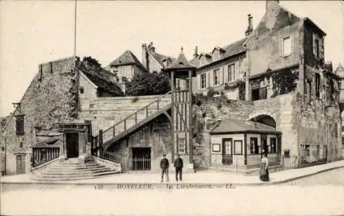 Ak Honfleur Calvados, La Lieutenance