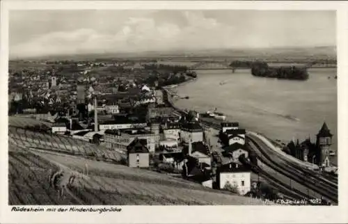 Ak Rüdesheim am Rhein, Blick auf die Hindenburgbrücke