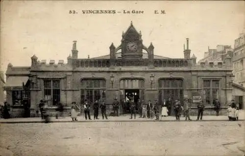 Ak Vincennes Val de Marne, La Gare