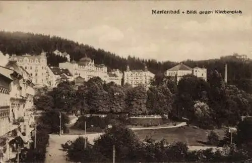 Ak Mariánské Lázně Marienbad Region Karlsbad, Kirchenplatz