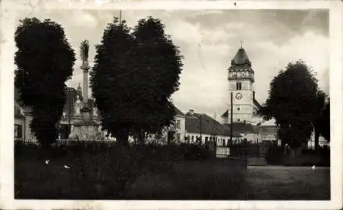 Ak Dačice Datschitz Südböhmen, Kirche, Denkmal