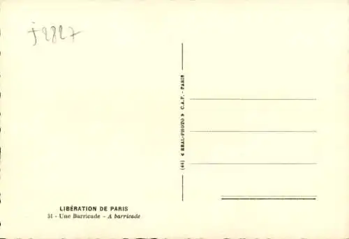 Ak Befreiung von Paris, eine Barrikade