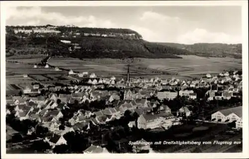 Ak Spaichingen in Württemberg, Dreifaltigkeitsberg, Fliegeraufnahme