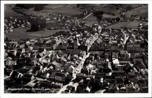 Ak Deggendorf im Bayerischen Wald Niederbayern, Fliegeraufnahme