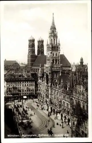 Ak München, Marienplatz, Rathaus, Frauenkirche