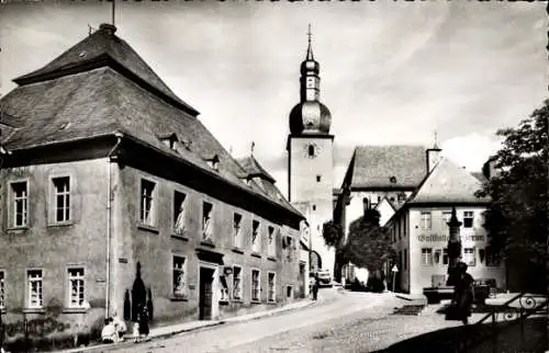 Ak Arnsberg im Sauerland Westfalen, Rathaus, Glockenturm, Brunnen