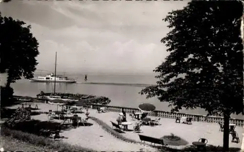 Ak Amphion les Bains Haute Savoie, Hotel des Princes, Une des Terrasses Fleuries sur le Lac