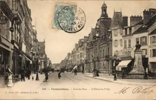 Ak Fontainebleau Seine et Marne, Grande Rue, Hotel de Ville, Geschäfte, Denkmal