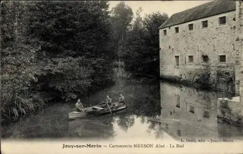 Ak Jouy sur Morin Seine et Marne, Cartonnerie Nerson Aine, Bief, Gewässer, Wohnhaus, Männer in Boot