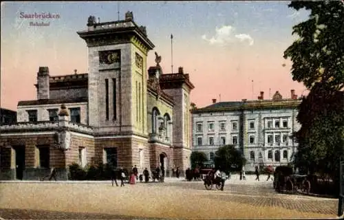 Ak Saarbrücken, Bahnhof, Straßenseite