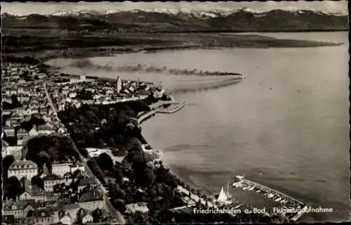 Ak Friedrichshafen am Bodensee, Panorama, Fliegeraufnahme