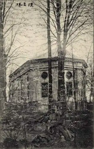Ak Alt Zella Nossen in Sachsen, Mausoleum im Park
