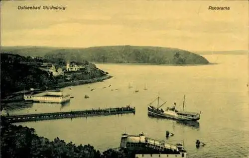 Ak Glücksburg an der Ostsee, Panorama, Seebrücke, Schiff