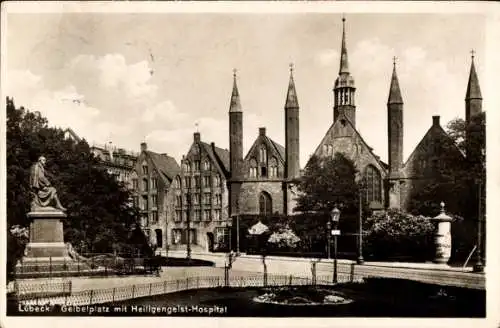 Ak Hansestadt Lübeck, Geibelplatz mit Heiligengeist-Hospital