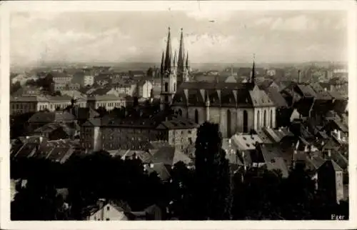 Ak Cheb Eger Reg. Karlsbad, Vogelschau zur Kirche